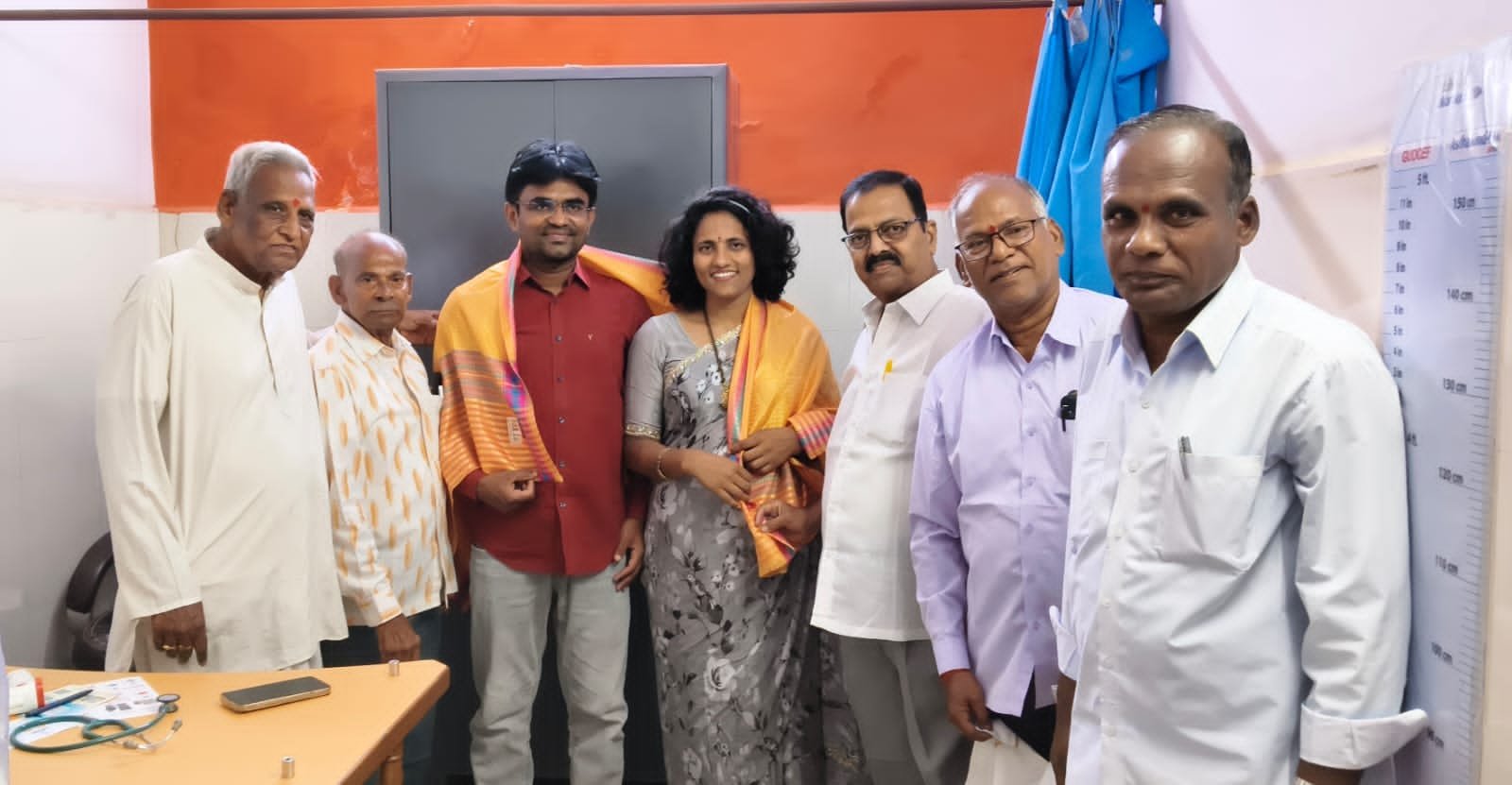 డాక్టర్స్ డే సందర్బంగా డాక్టర్స్ గారలకు సన్మానం 